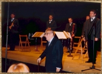 1999 mayo 17. Francisco Escudero junto al Quinteto de viento "Pablo Sorozabal" el día de música de cámara de Musikaste en el Centro Cultural "Villa de Errenteria"